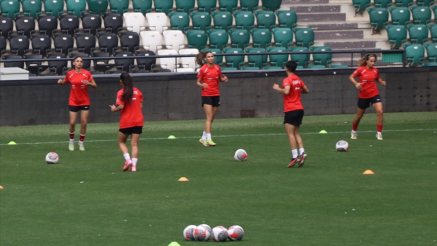 A Milli Kadın Futbol Takımı "bir adım daha atmak" istiyor
