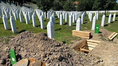 البوسنة.. دفن 14 من ضحايا "الإبادة الجماعية" في سربرنيتسا