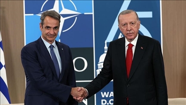 Sommet de l'OTAN: Erdogan s'entretient avec le PM grec, Kyriákos Mitsotákis  
