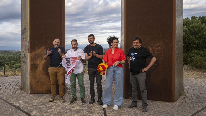 La política catalana independentista Rovira regresa a España de Suiza donde se encontraba fugitiva