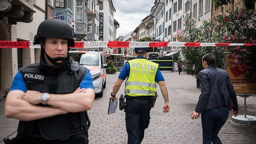 Švajcarska: Muškarac naoružan mačetom ranio pet osoba