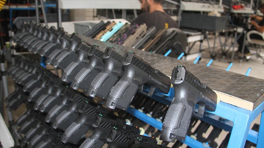 Konya'da yeni nesil tabanca üreten firma yurt dışı pazarını artırıyor