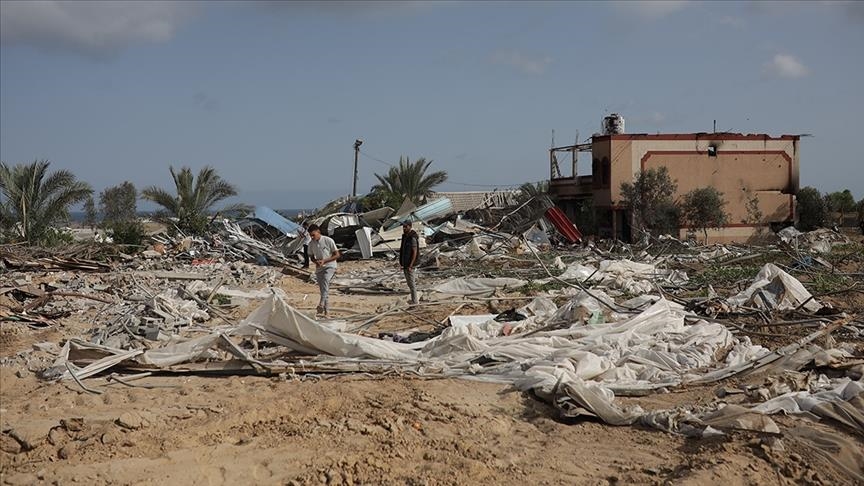 إسرائيل تقصف “مناطق آمنة” دعت سكان مدينة غزة للنزوح إليها قبل 4 أيام