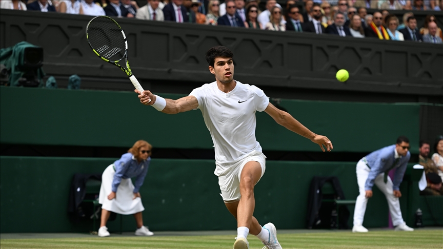 Carlos Alcaraz wins 2024 Wimbledon men's singles title