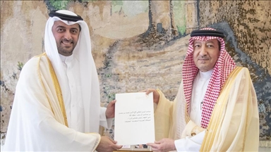 ولي عهد السعودية يتلقى رسالة من أمير قطر بشأن العلاقات الثنائية 
