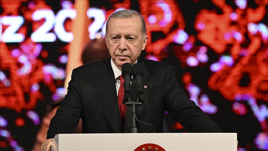 Cumhurbaşkanı Erdoğan: Vatandaşa silah doğrultan kim olursa olsun 15 Temmuz gecesi olduğu gibi karşısında dimdik dururuz