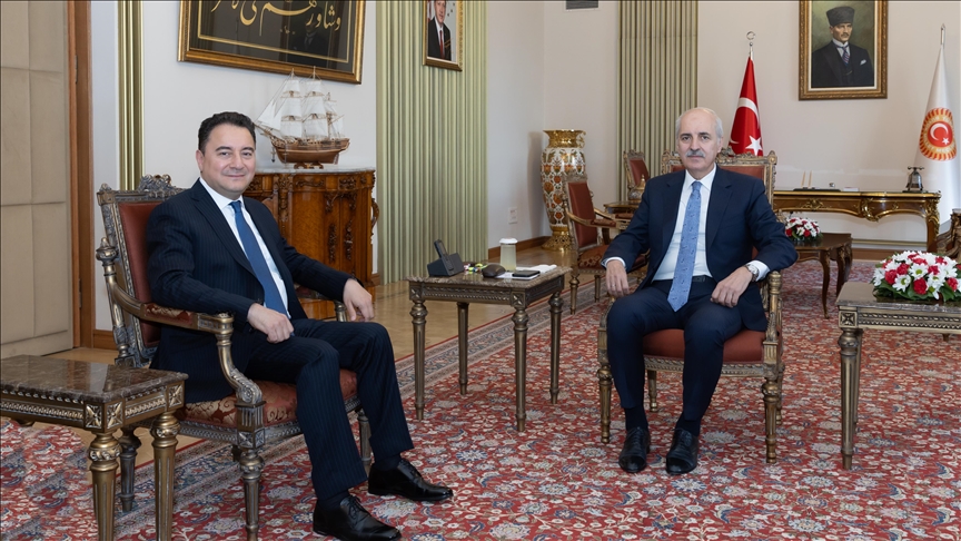 TBMM Başkanı Kurtulmuş, DEVA Partisi Genel Başkanı Babacan'ı kabul etti