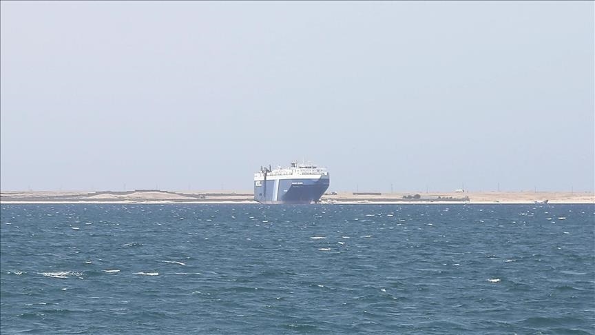 الحوثي تعلن استهداف 3 سفن في البحرين الأحمر والمتوسط 