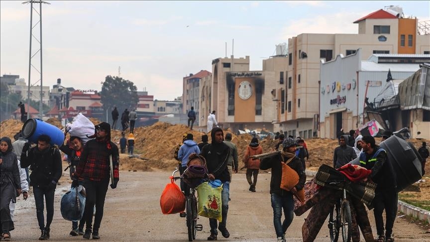 نازحان للجنوب: مثلث المجاعة والغلاء والحرب يفتك بأهل غزة