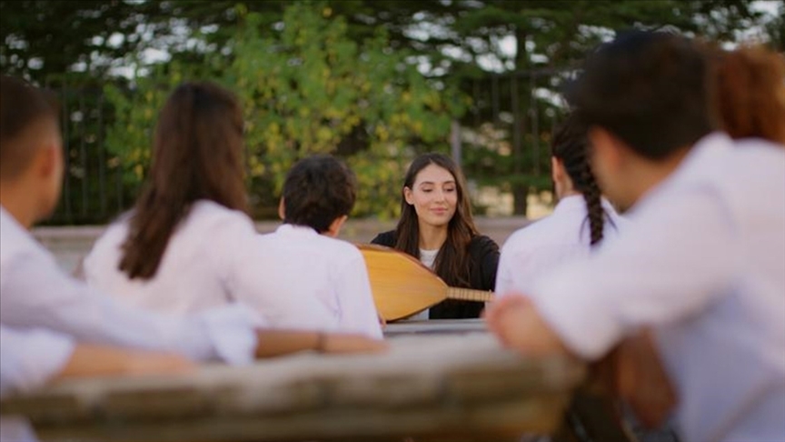 "Aybüke; Öğretmen Oldum Ben!" bu akşam TRT 1'de yayınlanacak