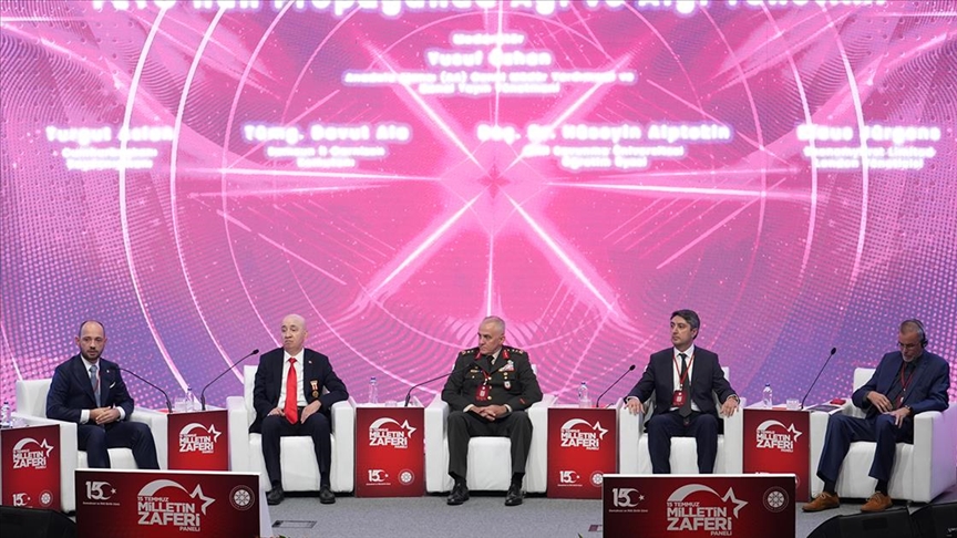 "15 Temmuz Milletin Zaferi" panelinde "FETÖ'nün Propaganda Ağı ve Algı Yönetimi" oturumu düzenlendi