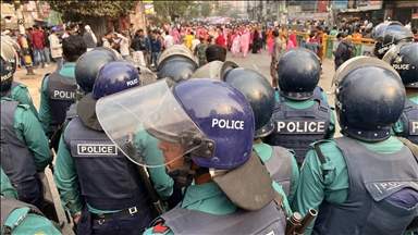 Bangladesh shuts down educational institutions after 6 students killed, dozens injured in protests