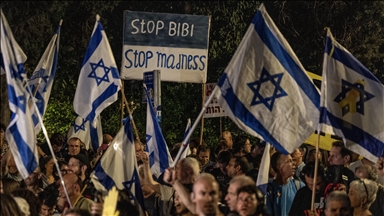 Israeli protesters block highway in Tel Aviv demanding prisoner swap with Palestinians