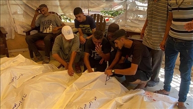 صحة غزة: 17 قتيلا في مجزرة إسرائيلية جديدة بمواصي خان يونس 