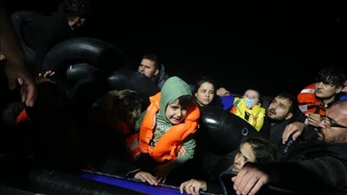 خفر السواحل التركي ينقذ 25 مهاجرا دفعتهم اليونان
