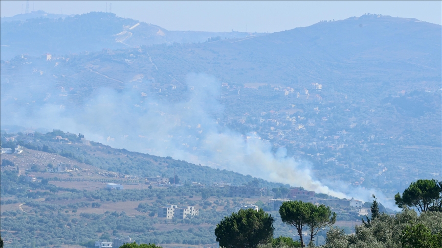 İsrail ordusu Lübnan'ın güneyinde Hizbullah hedeflerini vurduğunu duyurdu