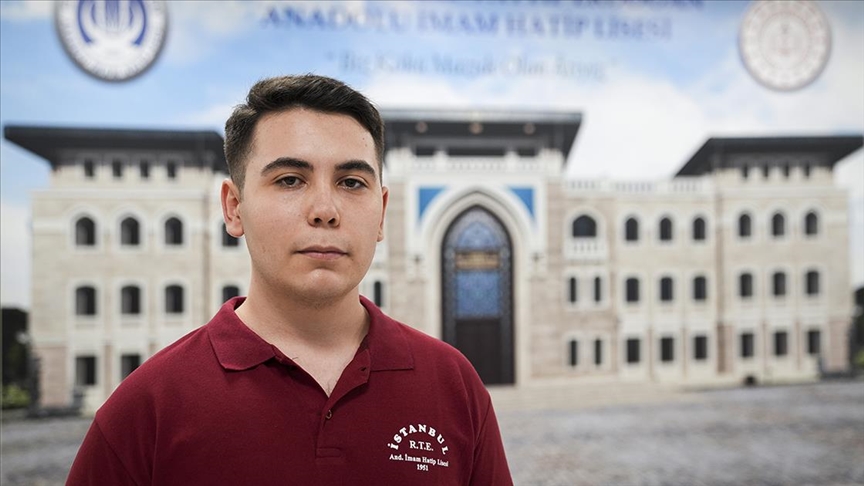 AYT sözel alanda Türkiye 70'incisinin hedefi tarih okumak