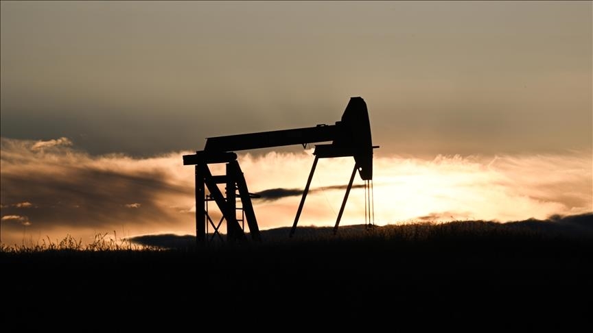 Oil prices down amid weakening demand outlook