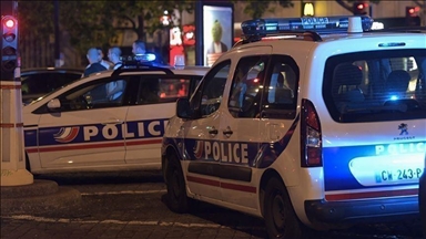 Un mort et 5 blessés dont 2 en urgence absolue après qu'une voiture a foncé sur la terrasse d'un bar restaurant à Paris