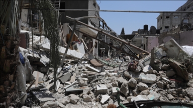 Israeli airstrikes kill Palestinians, destroy homes in Gaza