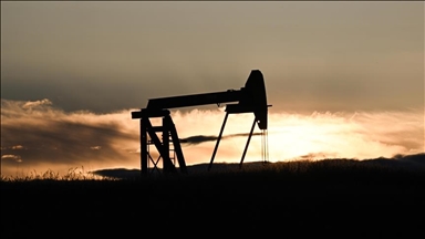 Oil prices down amid weakening demand outlook