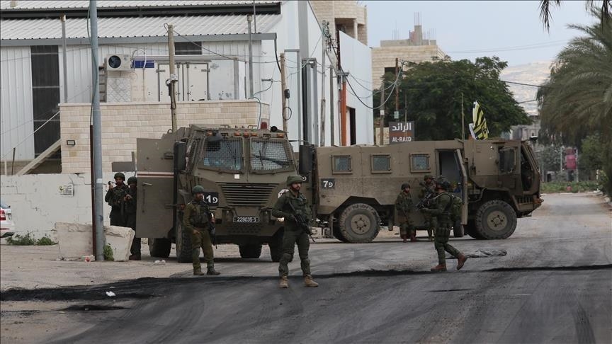 الجيش الإسرائيلي يقتحم بلدات فلسطينية في الضفة الغربية