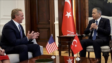وزير الداخلية التركي يلتقي السفير الأمريكي في أنقرة