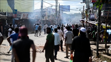 بنغلاديش.. إضرام النار بمبنى التلفزيون الرسمي في مظاهرة طلابية