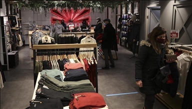Canada's retail sales fall 0.8% to $66.1B in May