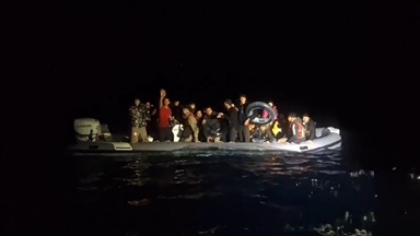 نجات جان 19 مهاجر غیرقانونی در دریای اژه توسط گارد ساحلی ترکیه