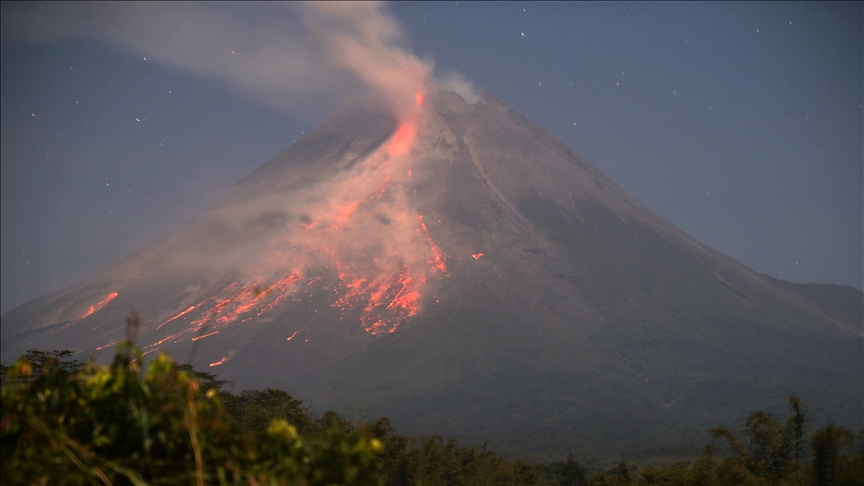 Indonezija: Nastavlja se erupcija vulkana Merapi