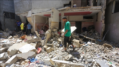 6 Palestinians killed in Israeli airstrikes on central Gaza Strip