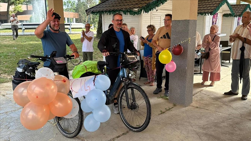 Sanel i Nusret biciklima vozili od Njemačke do BiH da bi prikupili donacije za bolesnu djecu