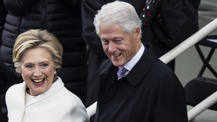 Mediji: Bill i Hillary Clinton privatno ohrabruju donatore da nastave podržavati Bidenovu kampanju