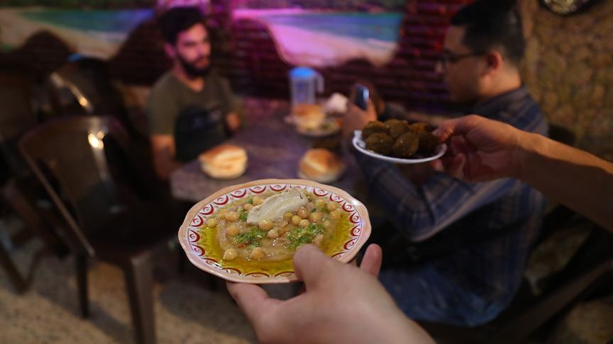 غير مكتفية بالأرض.. إسرائيل "تسرق" المطبخ الفلسطيني (مقابلة)