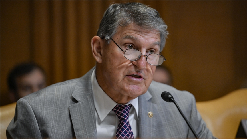 US Senator Manchin eyes presidential bid as Democrat