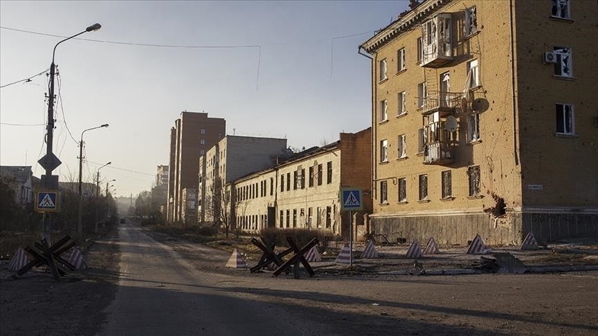 La Russie annonce le contrôle d'un complexe résidentiel à Donetsk, dans l'est de l'Ukraine