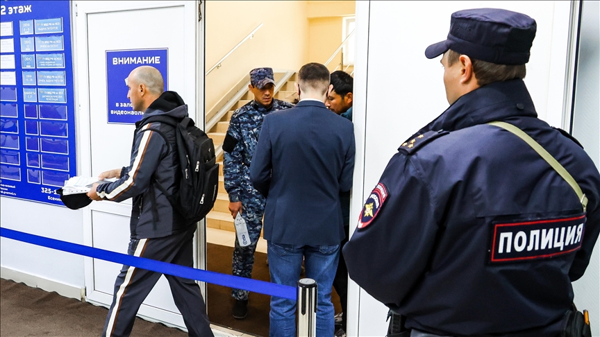 Госдума РФ приняла закон о введении миграционного режима высылки из страны