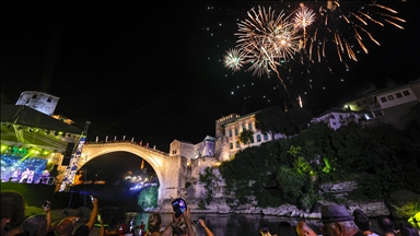 Spektakularnom ceremonijom obilježena 20. godišnjica obnove Starog mosta u Mostaru