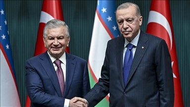 Erdogan et Mirziyoyev discutent des relations bilatérales Türkiye-Ouzbékistan