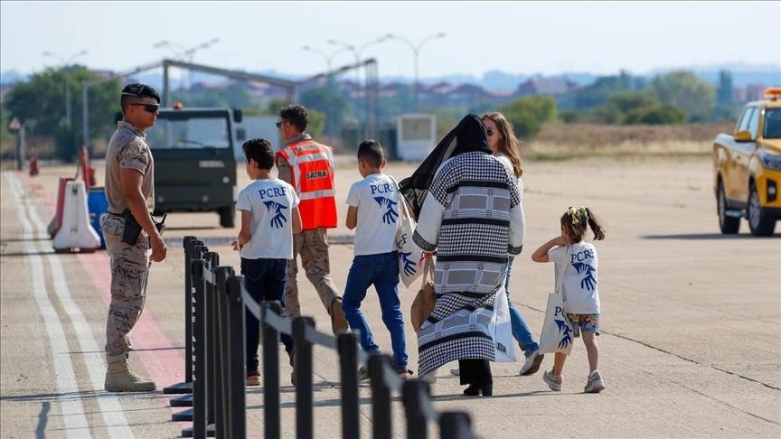 L'Espagne accueille 15 enfants de Gaza nécessitant des soins de santé spécialisés