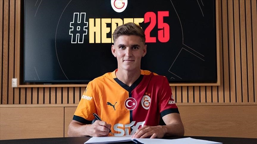 Elias Jelert joins Galatasaray of Türkiye