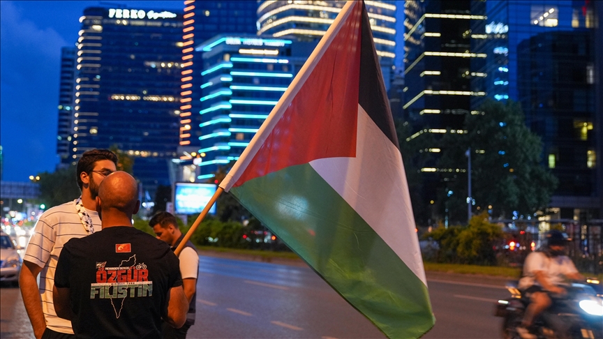 İsrail'in İstanbul Başkonsolosluğu önünde Filistin'e destek eylemi 