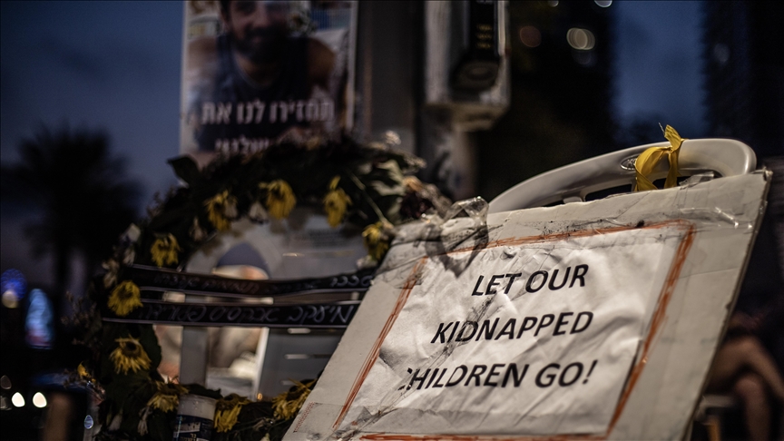 Families of Israeli hostages slam Netanyahu, demand urgent meeting with negotiators