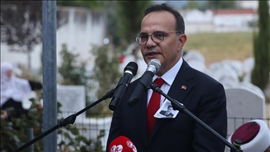 Türkiye's deputy foreign minister meets Turkish minority group in Western Thrace