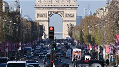 باريس 2024.. أزمة مرورية خانقة تعترض منتخب فرنسا للمبارزة