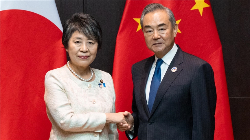 Top diplomats of China, Japan meet to stabilize bilateral ties
