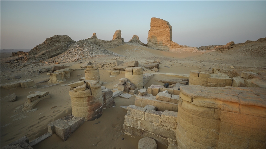 جبل قطراني بمصر.. أسرار 34 مليون سنة في متحف مفتوح (تقرير)