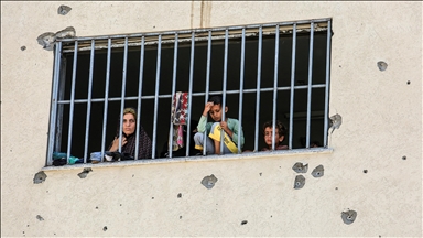Palestinians fleeing Israeli attacks shelter in Khan Younis prison