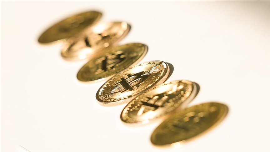 US senator to introduce bill for 1-million-unit Bitcoin purchase program